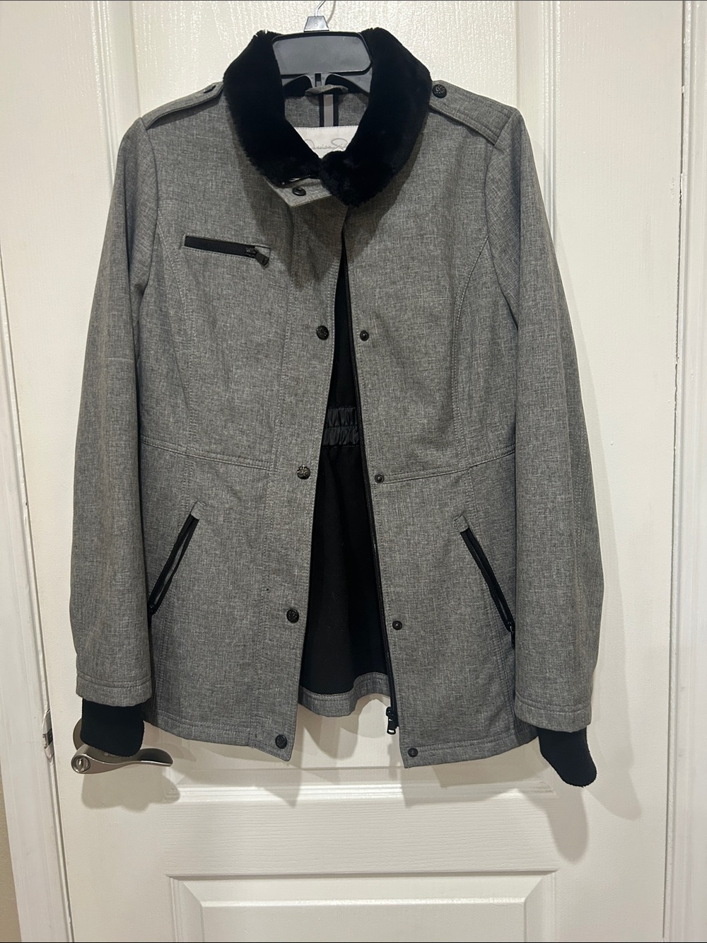 Jessica Simpson Gray Ski Jacket with Black Faux Fur Collar